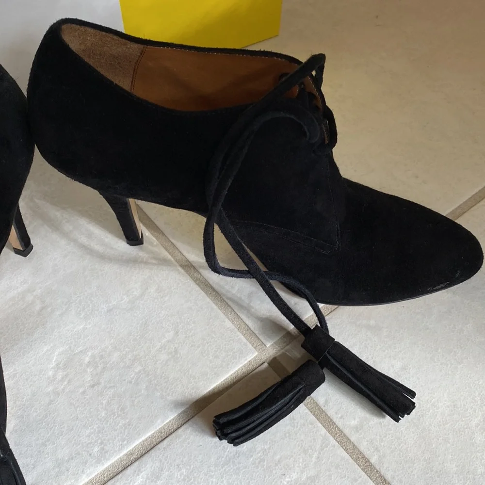 Adorable black suede Bettye Muller bootie heels, 36 - Picture 2 of 14